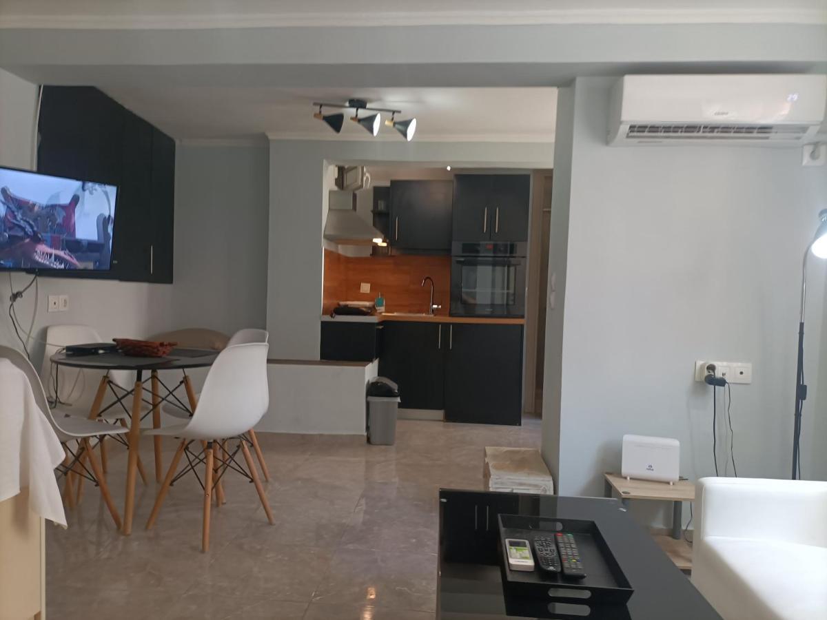 Cozy Studio Apartment Атина Екстериор снимка