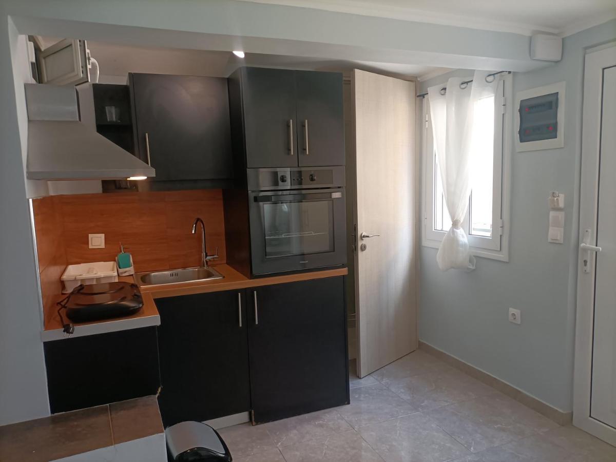 Cozy Studio Apartment Атина Екстериор снимка
