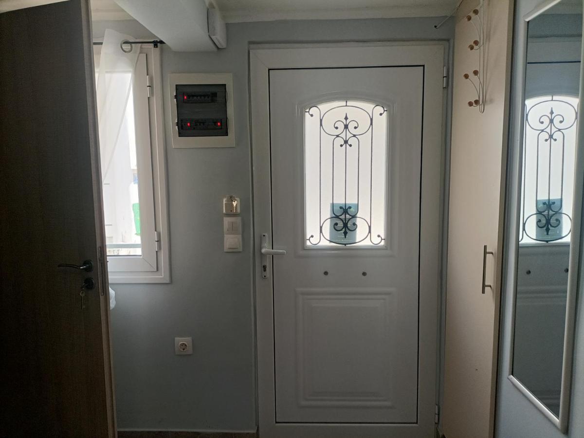 Cozy Studio Apartment Атина Екстериор снимка