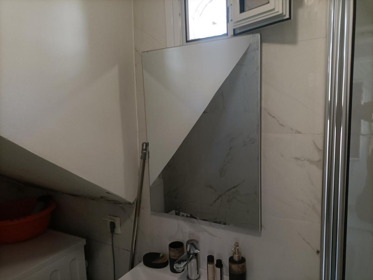 Cozy Studio Apartment Атина Екстериор снимка