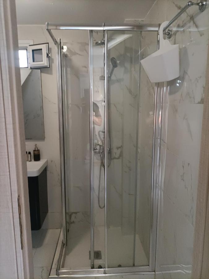 Cozy Studio Apartment Атина Екстериор снимка