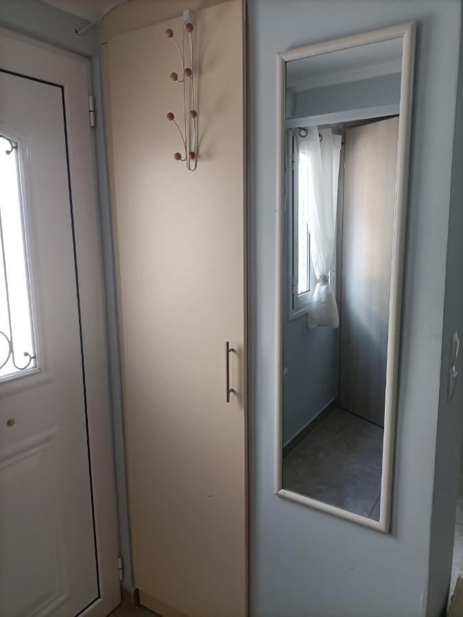 Cozy Studio Apartment Атина Екстериор снимка