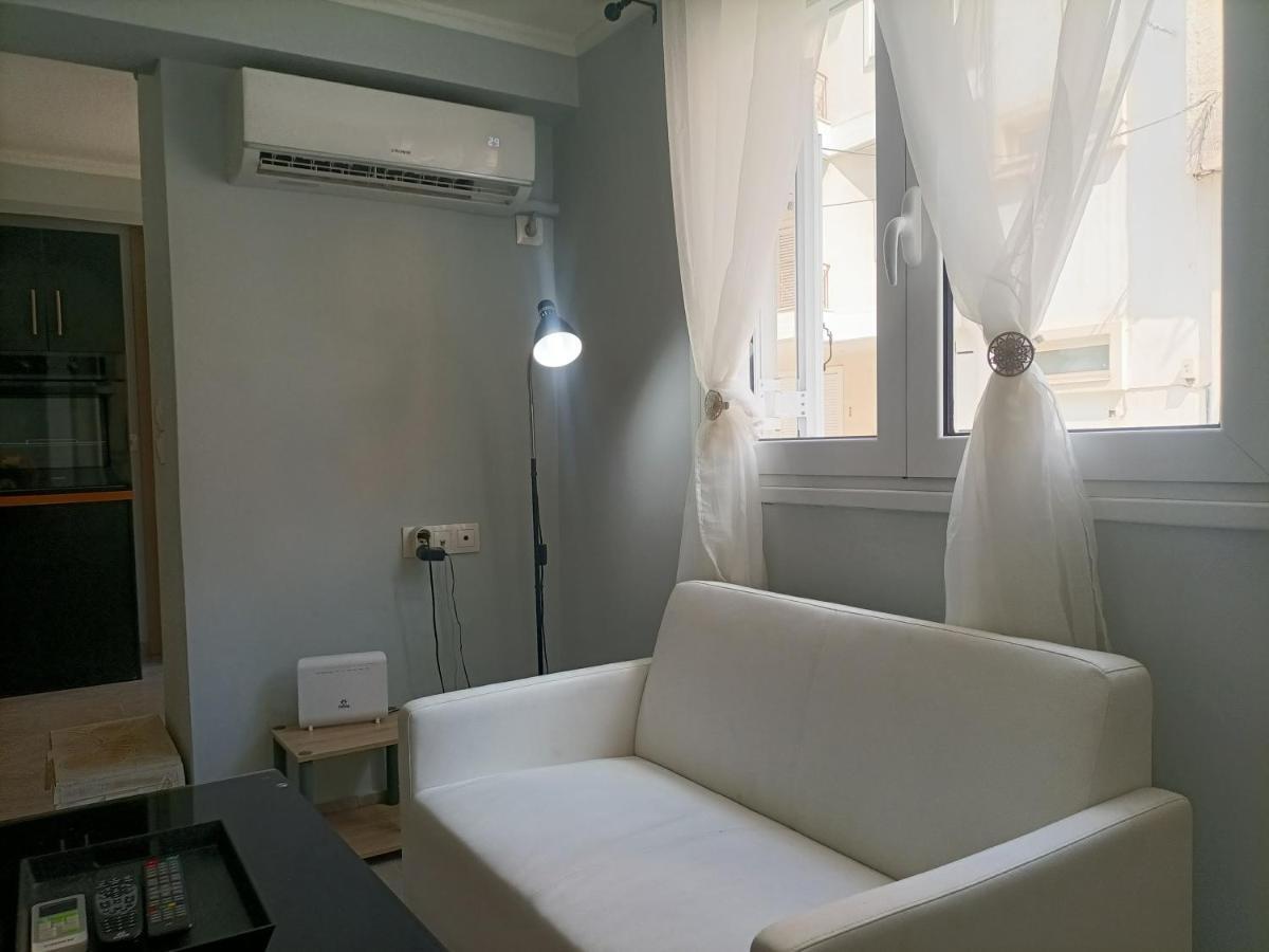 Cozy Studio Apartment Атина Екстериор снимка