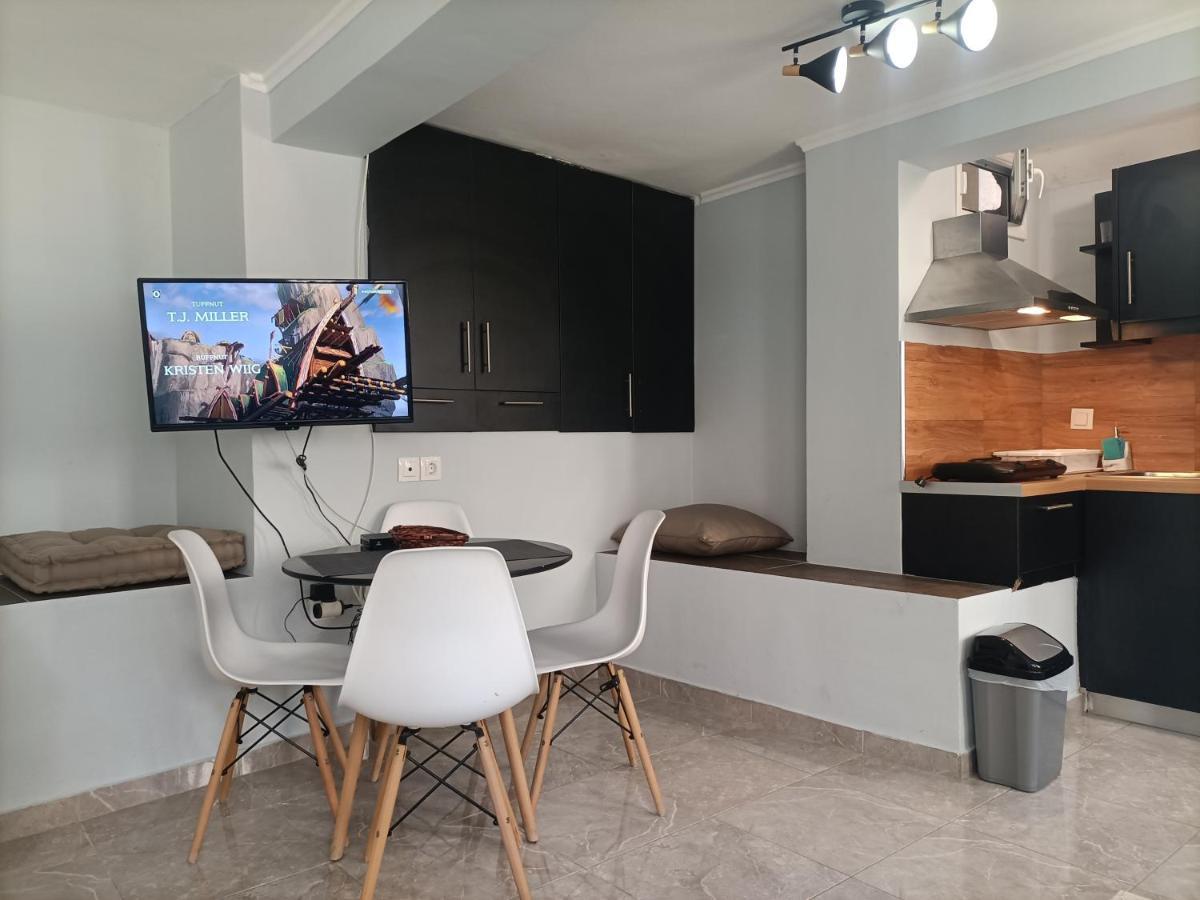 Cozy Studio Apartment Атина Екстериор снимка